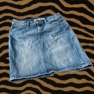 2000s Old Navy Low Rise Midi Denim Skirt – Size 4